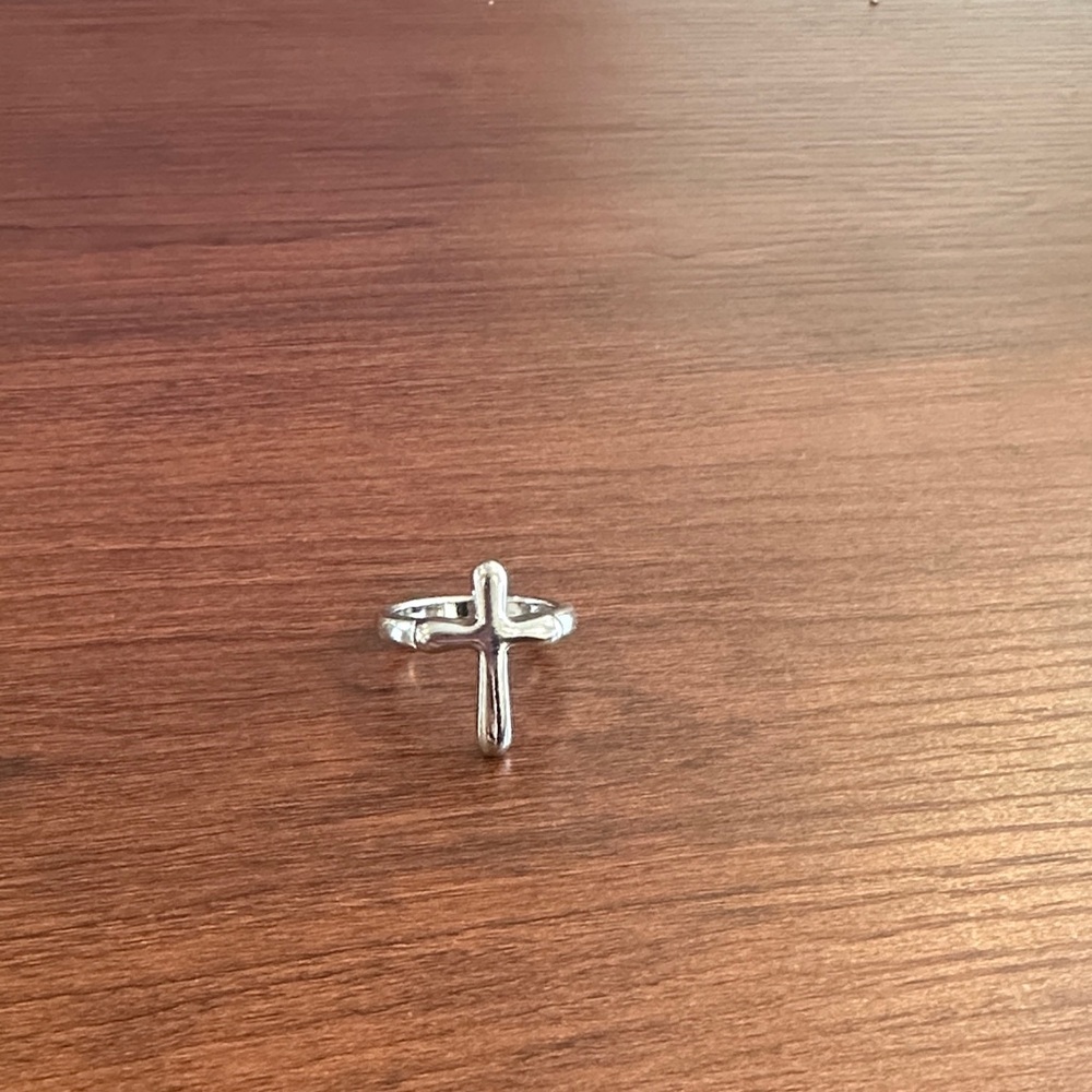 Silver Cross Ring - Picture 4 of 5